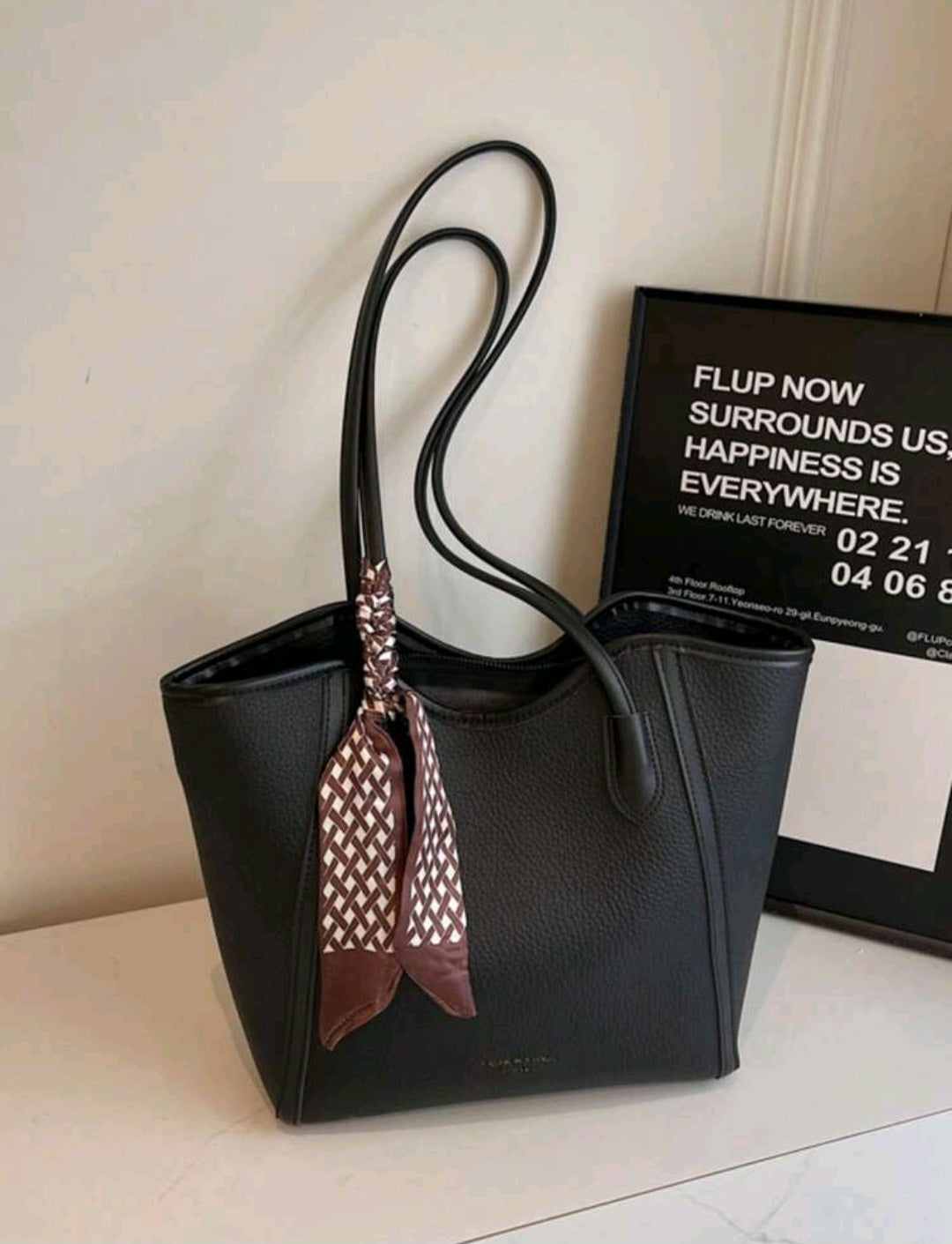 Women's Handbag – Elegant, Stylish & Perfect for Everyday Use