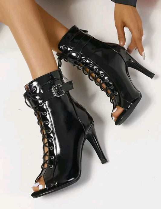 Sexy Schnürstiefeletten – High Heel Peep Toe Stiefeletten für Damen