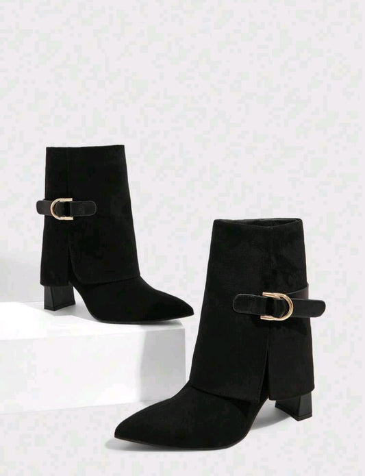 Elegante Stiefeletten für Damen – Spitz zulaufende Stiefel mit Blockabsatz