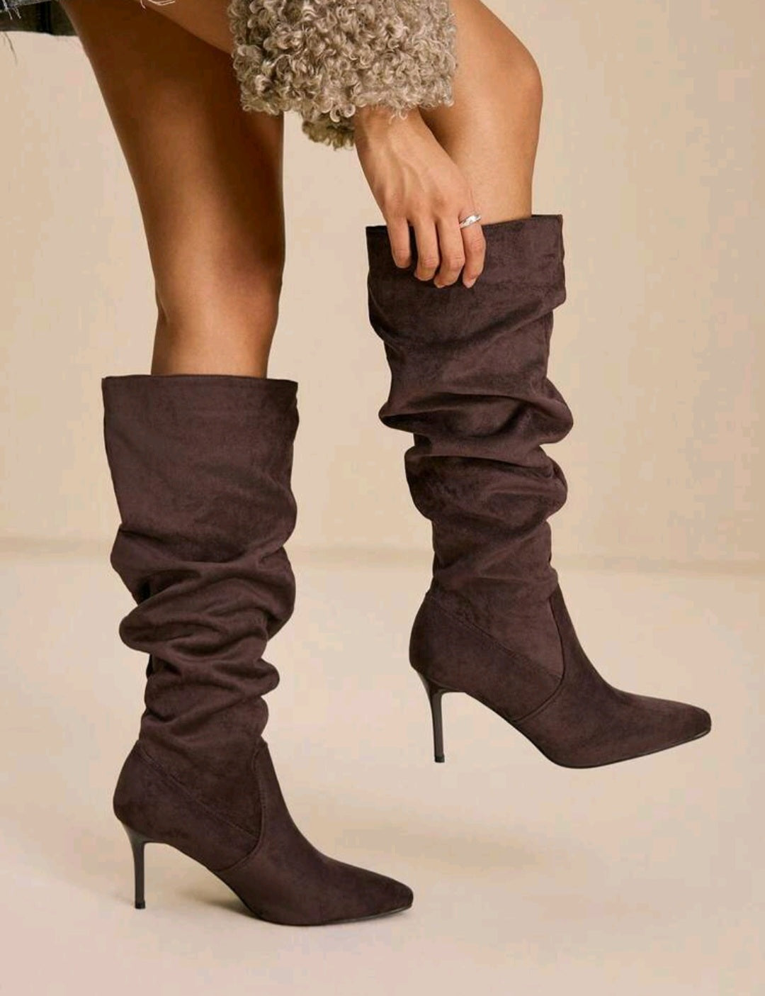 Trendige Slouchy Kniehohe Stiefel – Elegante High Heels mit spitzer Zehenpartie für Damen