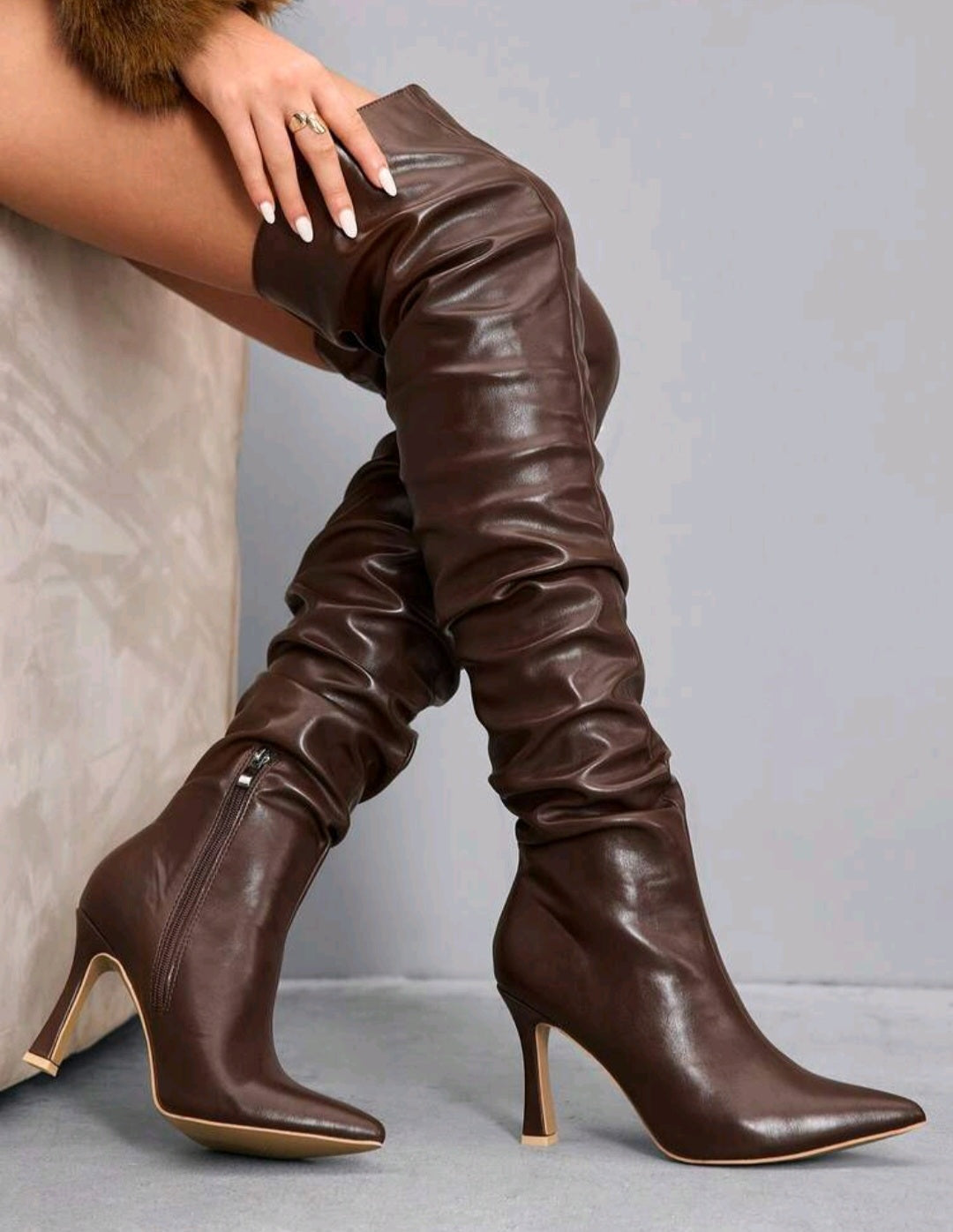 Elegant Leather Thigh-High Boots – Pointed Toe Stiletto Heel (Brown)