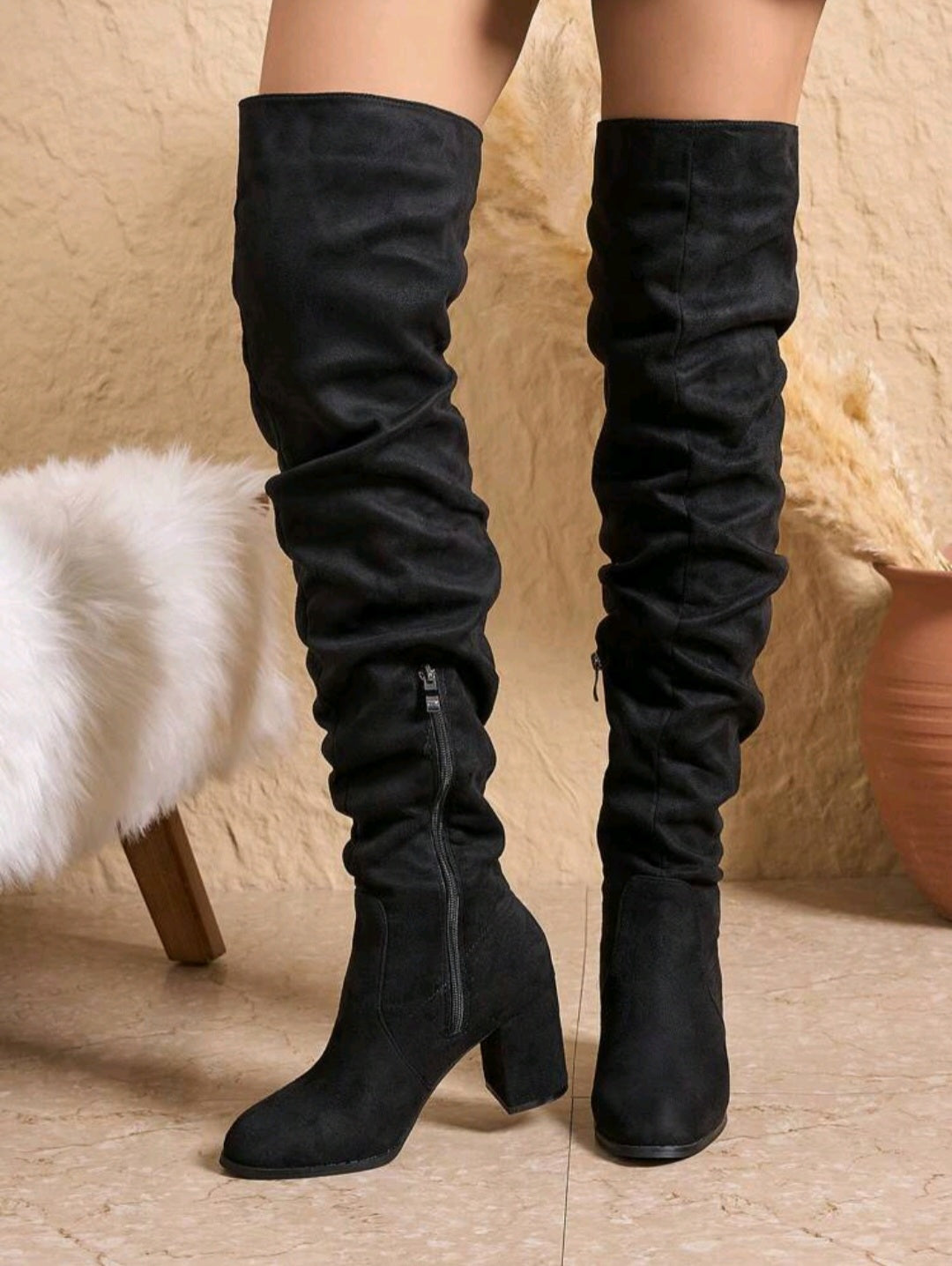 Elegant Suede Thigh-High Boots – Chunky Heel & Side Zipper (Black)