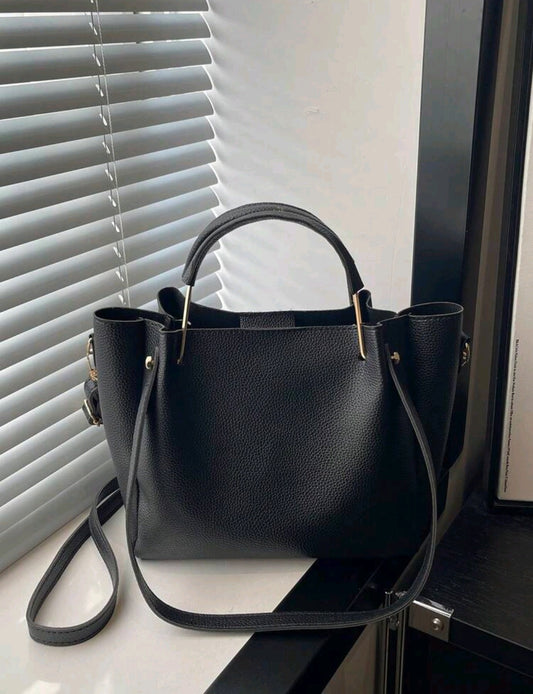 Women's Handbag – Elegant, Stylish & Perfect for Everyday Use