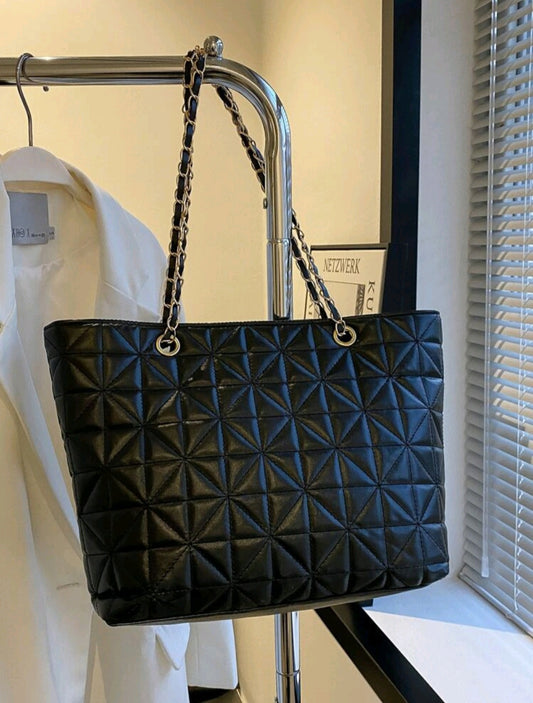 Women's Handbag – Elegant, Stylish & Perfect for Everyday Use