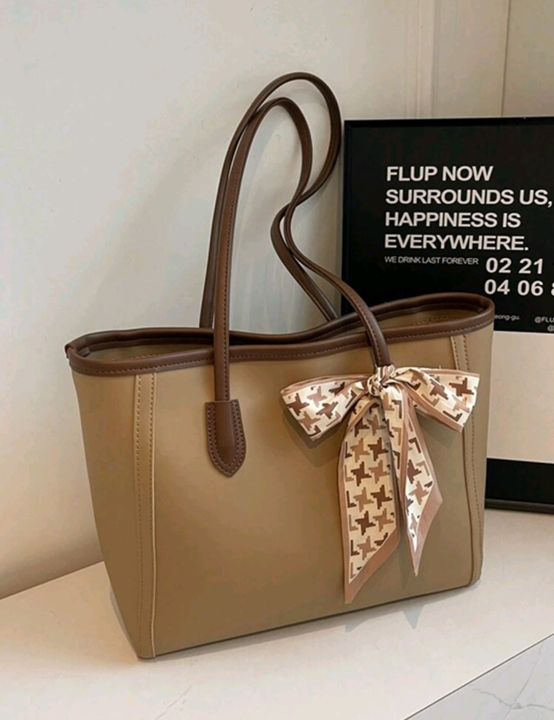 Women's Handbag – Elegant, Stylish & Perfect for Everyday Use